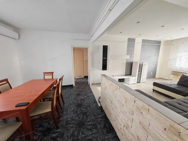 Eladó lakás Jászberény 76 nm