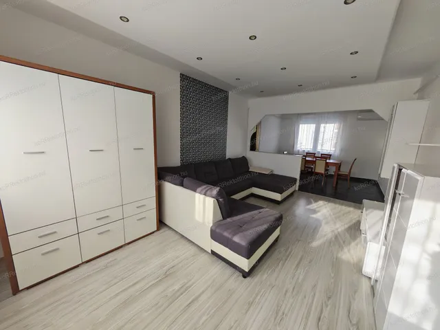 Eladó lakás Jászberény 76 nm