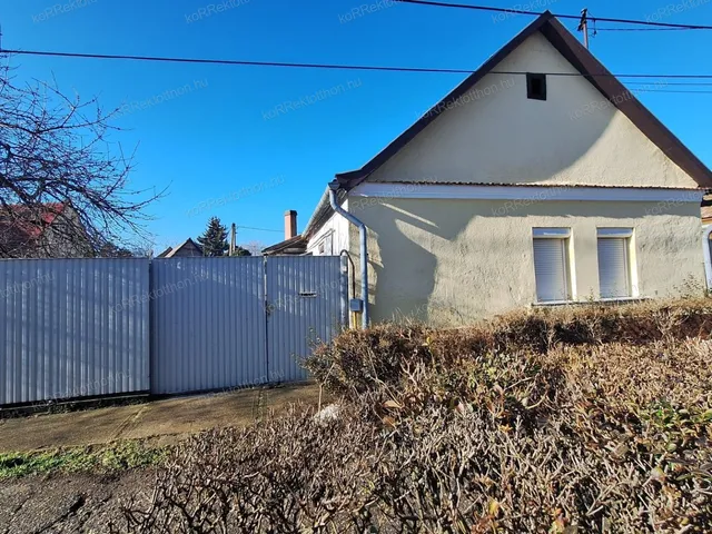 Eladó ház Jászberény 62 nm