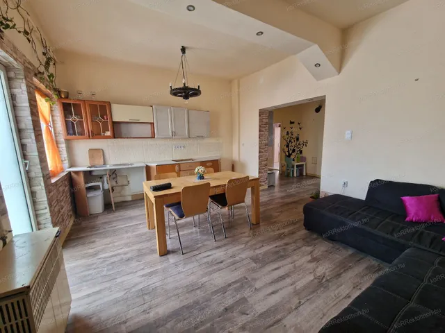 Eladó ház Jászalsószentgyörgy 94 nm