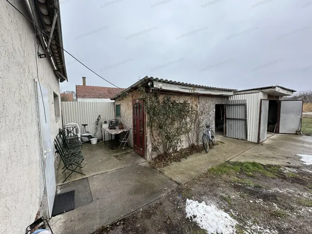 Eladó ház Jásztelek 78 nm