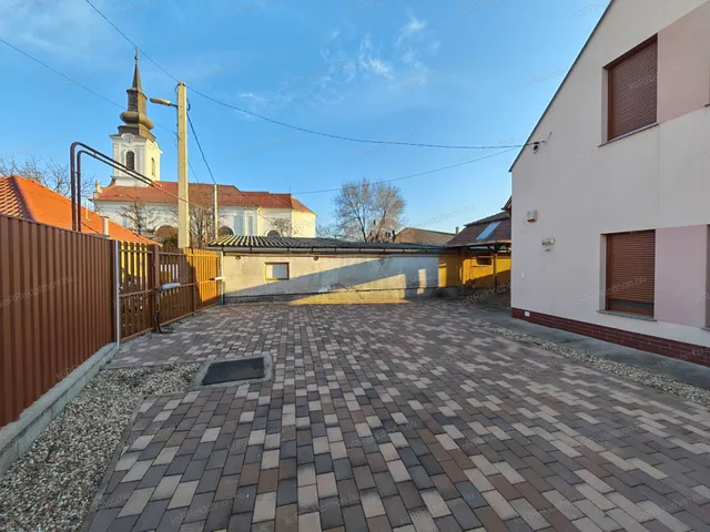 Eladó lakás Jászberény 85 nm