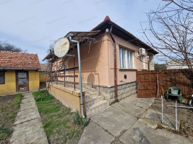 Eladó ház Jásztelek 128 nm