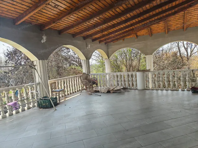 Eladó telek Jászszentandrás 670 nm