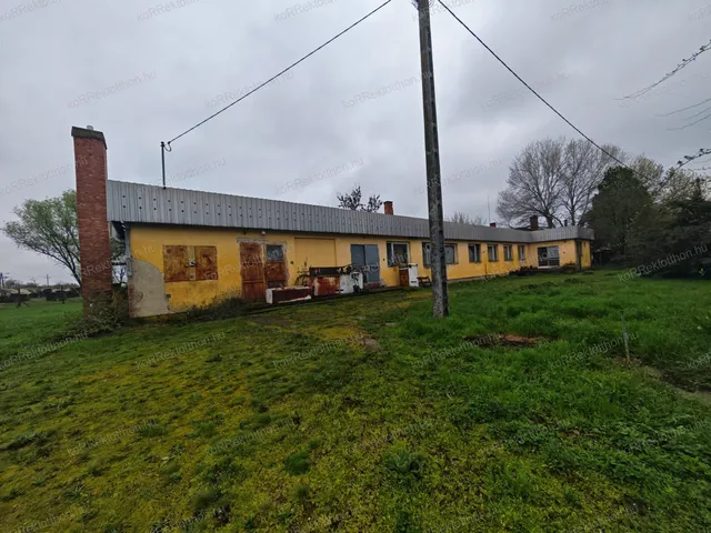 Eladó telek Jásztelek 470 nm