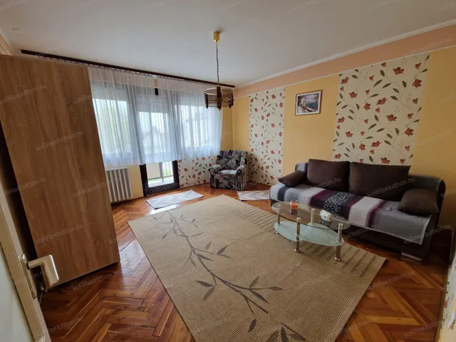 Kiadó lakás Jászberény 37 nm