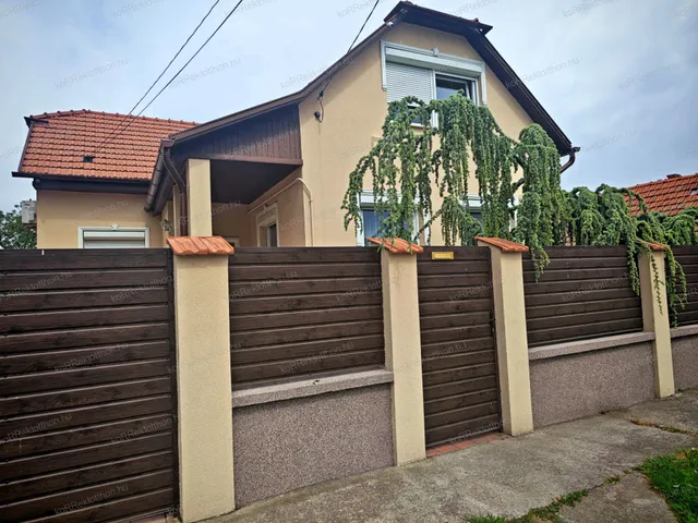 Eladó ház Jászberény 170 nm