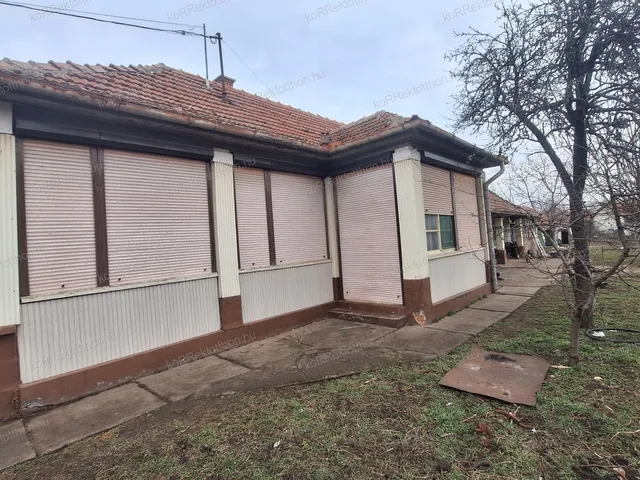 Eladó ház Jászberény 80 nm