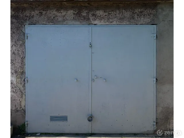 Eladó garázs Dunaújváros, Déli iparterület 20 nm