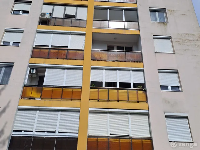 Eladó lakás Komló 54 nm