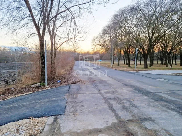 Eladó kereskedelmi és ipari ingatlan Tiszaújváros, Ipari park 9000 nm