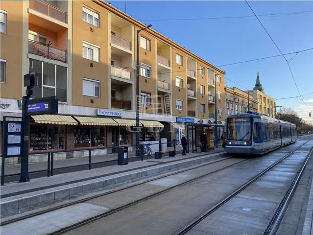 Kiadó kereskedelmi és ipari ingatlan Hódmezővásárhely, Belváros 156 nm