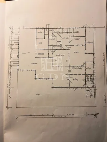 Eladó kereskedelmi és ipari ingatlan Komárom 440 nm