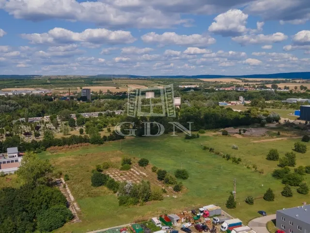 Eladó telek Vác, Alsóváros 12355 nm