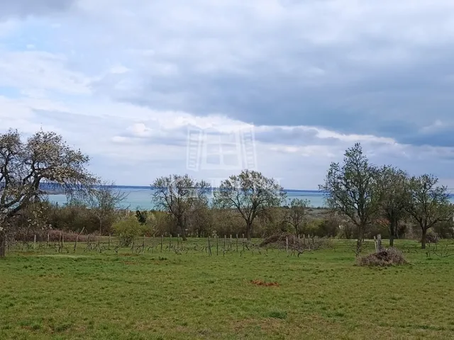 Eladó telek Balatonalmádi, Vörösberény 5037 nm