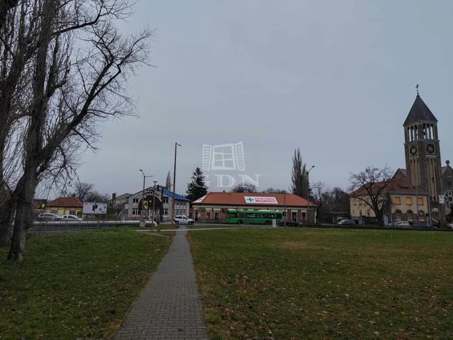 Eladó kereskedelmi és ipari ingatlan Pécs, Gyárváros 560 nm