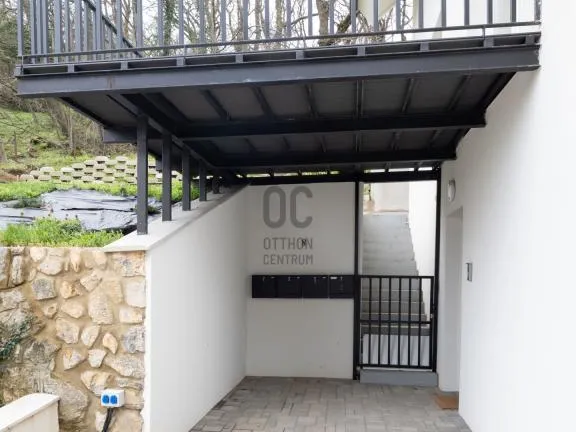 Eladó lakás Pécs, Mecsekoldal 93 nm