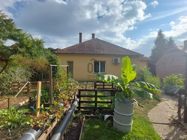 Eladó ház Pécs, Vasas 72 nm