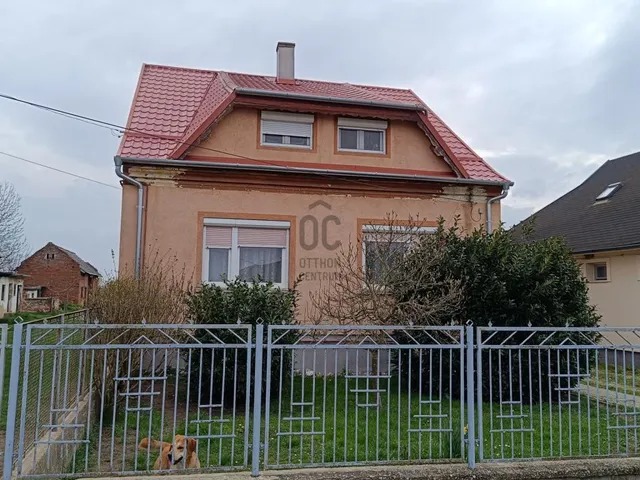 Eladó ház Molnári 160 nm