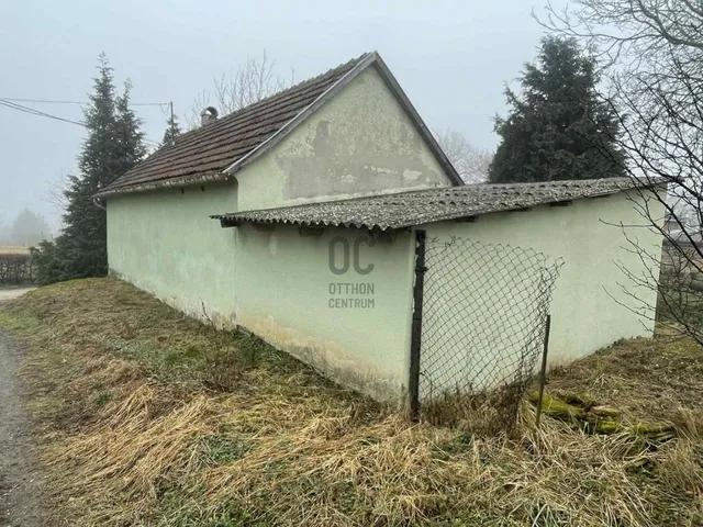 Eladó üdülő és hétvégi ház Eszteregnye 30 nm