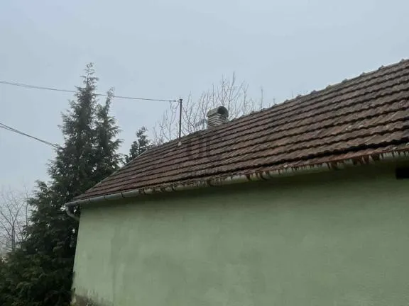 Eladó üdülő és hétvégi ház Eszteregnye 30 nm