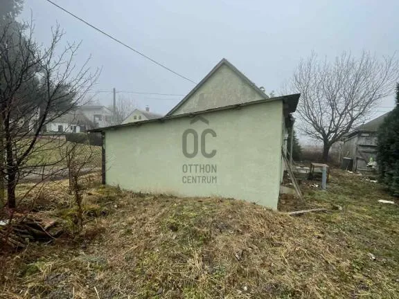 Eladó üdülő és hétvégi ház Eszteregnye 30 nm