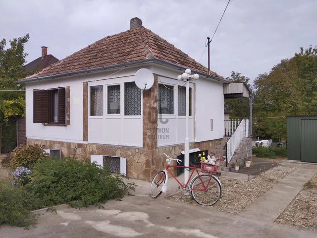 Eladó üdülő és hétvégi ház Zalakaros 65 nm