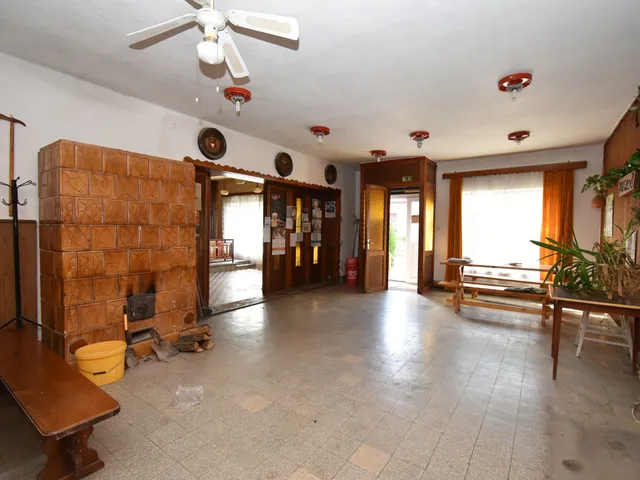 Eladó ház Kisrákos 211 nm