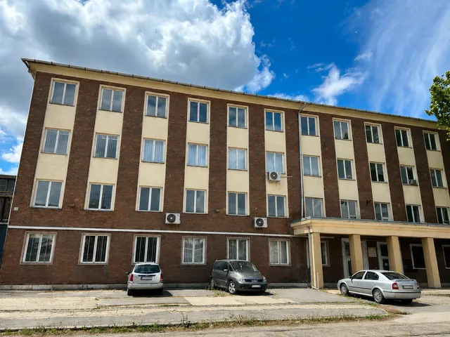Eladó kereskedelmi és ipari ingatlan Budapest XXI. kerület, Gyártelep 3286 nm