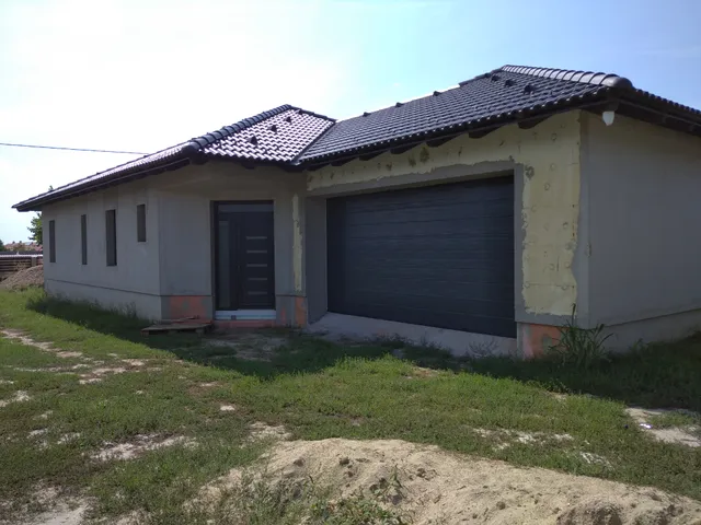 Eladó ház Pákozd 169 nm