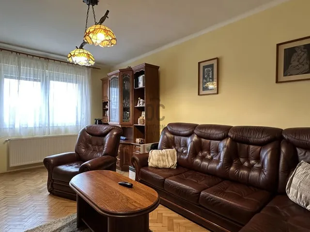 Eladó lakás Székesfehérvár 82 nm