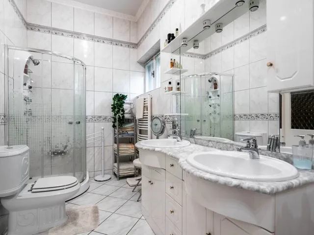 Eladó ház Székesfehérvár, Öreghegy 338 nm