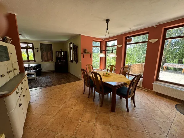 Eladó ház Bakonykúti 197 nm