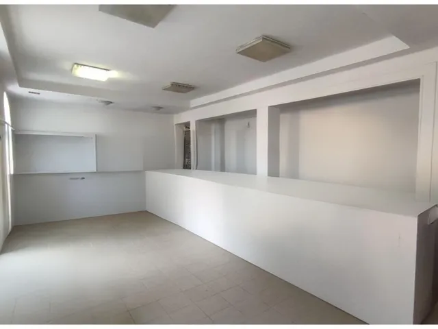 Eladó kereskedelmi és ipari ingatlan Székesfehérvár, Belváros 135 nm