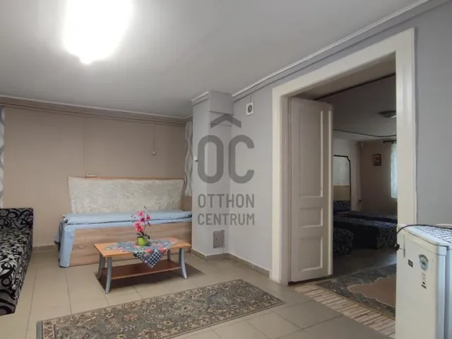 Eladó kereskedelmi és ipari ingatlan Sárkeszi 254 nm