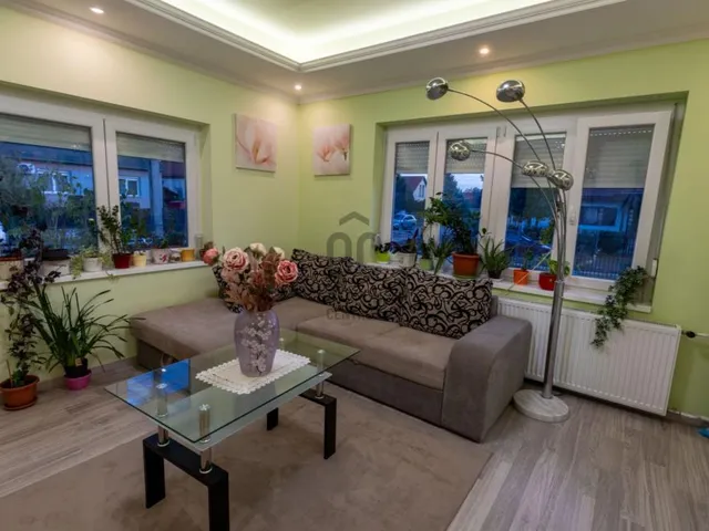 Eladó ház Székesfehérvár, Öreghegy 156 nm