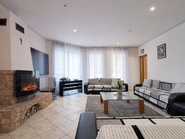 Eladó ház Sárszentmihály 216 nm