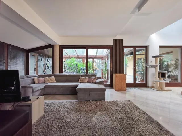 Eladó ház Velence 375 nm