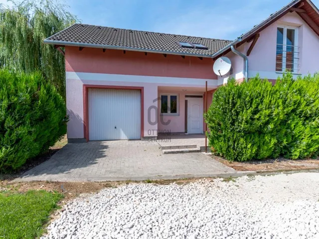 Eladó ház Székesfehérvár 100 nm