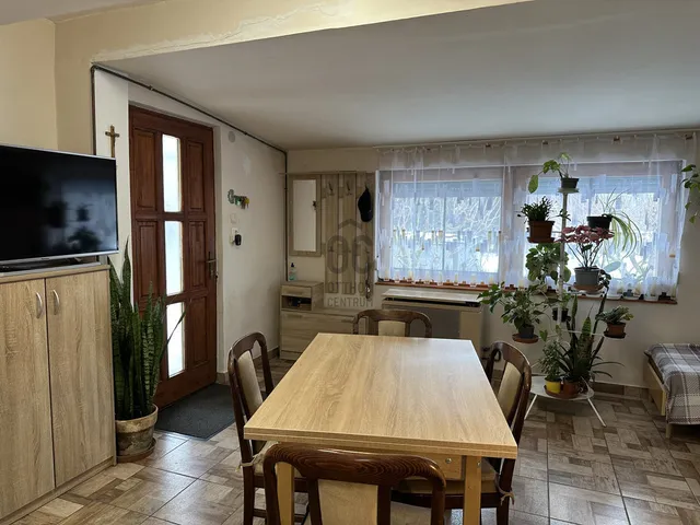 Eladó ház Székesfehérvár, Maroshegy 76 nm