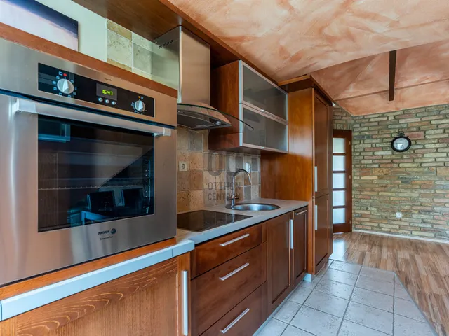 Eladó lakás Székesfehérvár, Öreghegy 80 nm