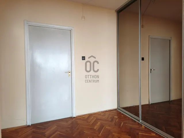 Eladó lakás Székesfehérvár, Palotaváros 68 nm