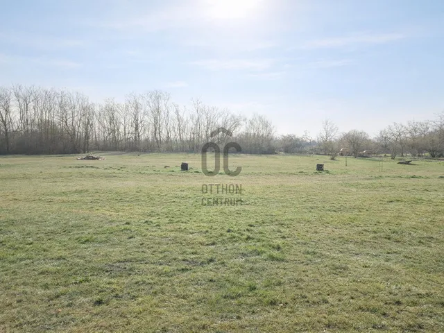 Eladó telek Sárszentmihály 1600 nm