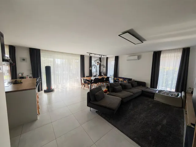 Eladó ház Székesfehérvár, Maroshegy 161 nm