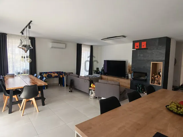 Eladó ház Székesfehérvár, Maroshegy 161 nm