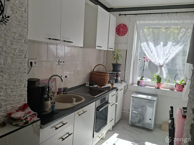 Eladó lakás Kazincbarcika, Belváros 34 nm