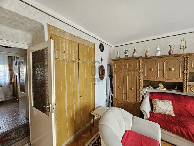Eladó lakás Szombathely, Joskar-Ola-lakótelep 61 nm