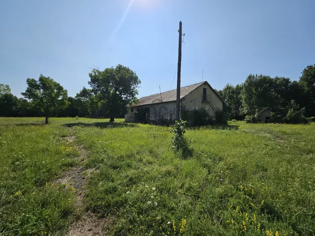Eladó telek Bozsok 11454 nm
