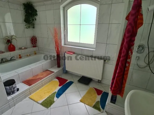 Eladó ház Budapest II. kerület, Budaliget 390 nm