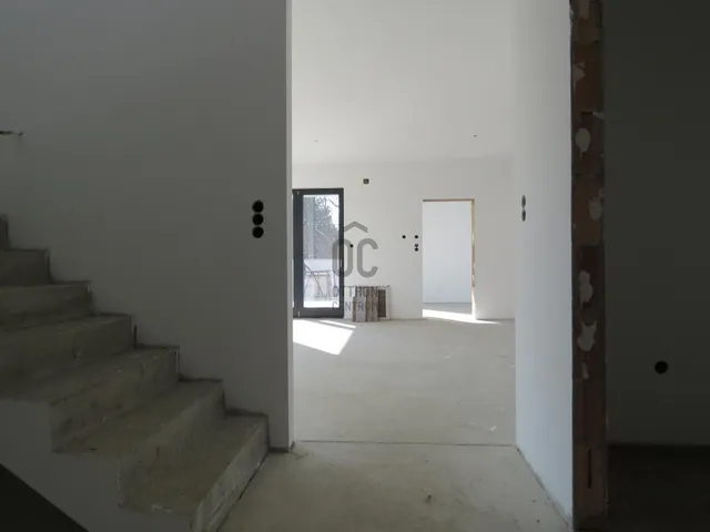 Eladó ház Érd, Fenyves-Parkváros 174 nm